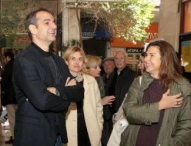 Στη Στοά εμπόρων ο Κ. Μητσοτάκης - Καταναλωτές δηλώνουν «Θα σε ψηφίσουμε» (φωτο)